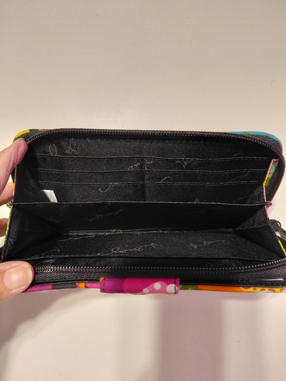 VERA BRADLEY "VA VA BLOOM" TURN LOCK QUILTED CLUTCH WALLET 8" x 5", 10.5" open - Picture 3 of 3